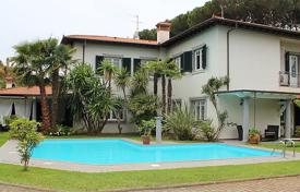 Villa – Forte dei Marmi, Toskana, İtalya. 7,900 € haftalık