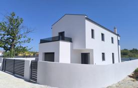 4 odalılar şehir içinde müstakil ev 162 m² Svetvinčenat'da, Hırvatistan. 436,000 €