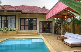 Villa – Phuket, Tayland. $267,000