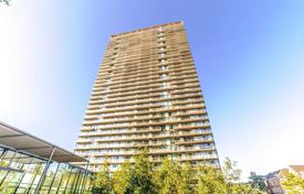 2 odalılar daire The Queensway'da, Kanada. C$983,000