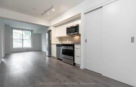 4 odalılar daire East York'da, Kanada. C$618,000