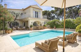 5 odalılar villa Antibes'te, Fransa. 3,900,000 €