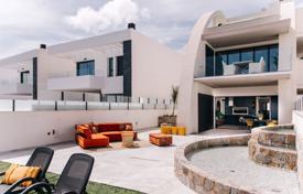 4 odalılar yazlık ev 258 m² Ciudad Quesada'da, İspanya. 599,000 €