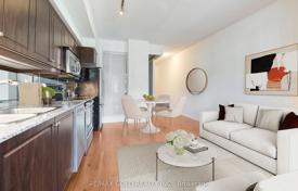 4 odalılar daire Fort York Boulevard'da, Kanada. C$748,000