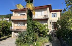 10 odalılar şehir içinde müstakil ev 270 m² Lovran'da, Hırvatistan. Price on request