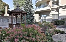 3 odalılar daire Yonge Street'da, Kanada. C$1,032,000