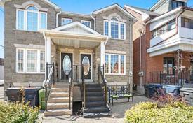 4 odalılar konak Old Toronto'da, Kanada. C$1,654,000