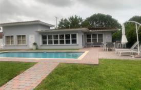 Villa – North Miami, Florida, Amerika Birleşik Devletleri. $1,625,000