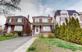 6 odalılar şehir içinde müstakil ev North York'da, Kanada. C$2,349,000