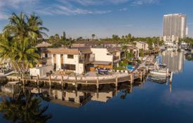 Şehir içinde müstakil ev – North Miami Beach, Florida, Amerika Birleşik Devletleri. $1,545,000
