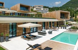 Villa – Gardone Riviera, Lombardiya, İtalya. 4,450,000 €