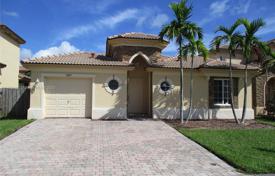 Şehir içinde müstakil ev – Cutler Bay, Miami, Florida,  Amerika Birleşik Devletleri. $549,000