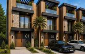 Geniş 4 katlı şehir evi. $170,000