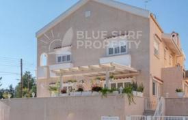 7 odalılar villa 566 m² Larnaka'da, Kıbrıs. 1,100,000 €