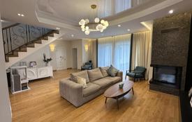 8 odalılar şehir içinde müstakil ev 450 m² Mežāres'da, Letonya. 540,000 €