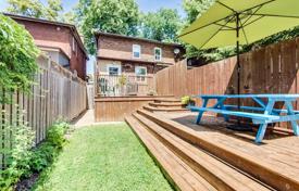 6 odalılar konak Old Toronto'da, Kanada. C$1,660,000