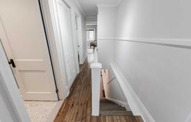 7 odalılar şehir içinde müstakil ev Toronto'da, Kanada. C$1,449,000