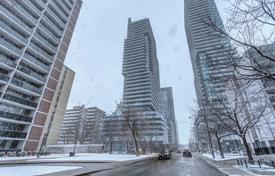 2 odalılar daire Roehampton Avenue'de, Kanada. C$1,113,000