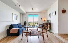 2 odalılar çatı dairesi 132 m² Coral Gables'da, Amerika Birleşik Devletleri. $515,000