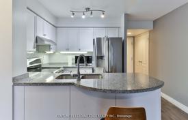 4 odalılar daire North York'da, Kanada. C$825,000