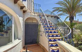 3 odalılar yazlık ev 301 m² Alicante'de, İspanya. 850,000 €