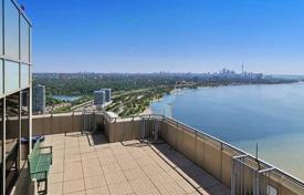 1 odalılar daire Lake Shore Boulevard West'da, Kanada. C$860,000