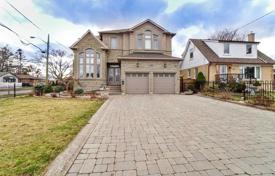 4 odalılar şehir içinde müstakil ev Etobicoke'de, Kanada. C$2,447,000