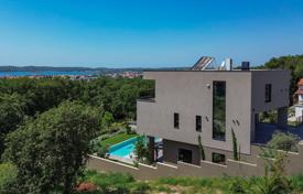 7 odalılar şehir içinde müstakil ev 311 m² Medulin'de, Hırvatistan. 2,400,000 €