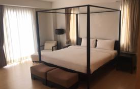 3 odalılar kondominyumda daireler Watthana'da, Tayland. $2,700 haftalık