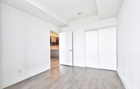 1 odalılar daire Yonge Street'da, Kanada. C$902,000