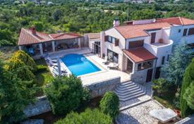 6 odalılar şehir içinde müstakil ev 350 m² Rakalj'da, Hırvatistan. 1,200,000 €