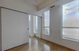 1 odalılar daire Queens Quay West'da, Kanada. C$906,000