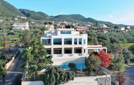 6 odalılar villa 580 m² Kalamata'da, Yunanistan. 1,200,000 €