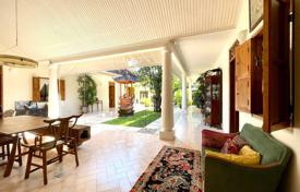 Villa – Jalan Umalas, Kerobokan Kelod, Badung,  Endonezya. 554,000 €