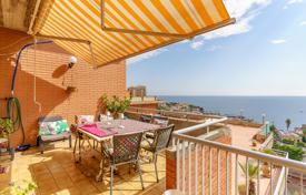 6 odalılar çatı dairesi 350 m² Catania'da, İtalya. 580,000 €