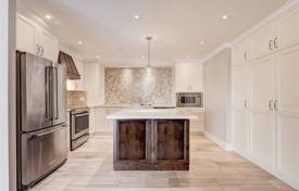 8 odalılar daire Etobicoke'de, Kanada. C$1,283,000