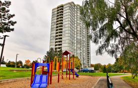 7 odalılar daire Etobicoke'de, Kanada. C$837,000