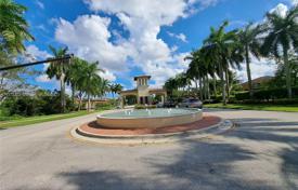 Şehir içinde müstakil ev – Miramar (USA), Florida, Amerika Birleşik Devletleri. $615,000