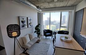 1 odalılar daire Bayview Avenue'de, Kanada. C$802,000