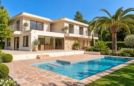 8 odalılar villa La Croix-Valmer'da, Fransa. 3,800,000 €