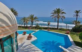 12 odalılar villa Marbella'da, İspanya. Price on request