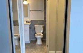 5 odalılar daire Scarborough'da, Kanada. C$703,000
