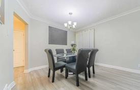 6 odalılar şehir içinde müstakil ev Scarborough'da, Kanada. C$1,494,000