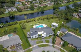 Villa – Miami, Florida, Amerika Birleşik Devletleri. 1,403,000 €