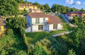 7 odalılar villa 208 m² Magione'de, İtalya. 525,000 €