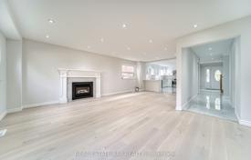 8 odalılar şehir içinde müstakil ev North York'da, Kanada. C$1,797,000