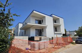 2 odalılar daire 56 m² Umag'da, Hırvatistan. 289,000 €