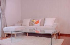 2 odalılar kondominyumda daireler Khlong Toei'de, Tayland. $430,000