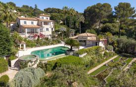15 odalılar villa Saint-Paul-de-Vence'de, Fransa. 7,500,000 €