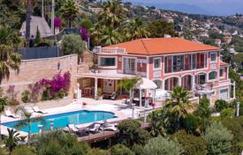 9 odalılar villa Vallauris'da, Fransa. Price on request